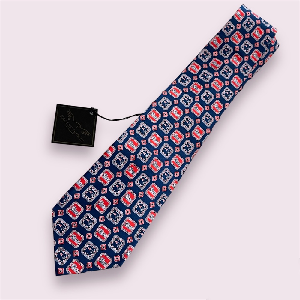 New England Patriots NLF 100% Silk Tie Blue Reg Logo Square Pattern NWT-OS